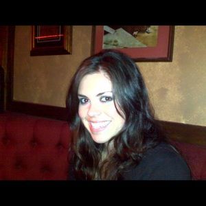 Meet your Posher, Lauren